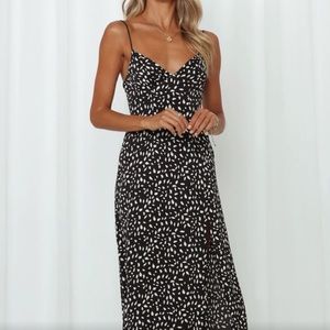 NWT Hello Molly midi dress - black and white pattern